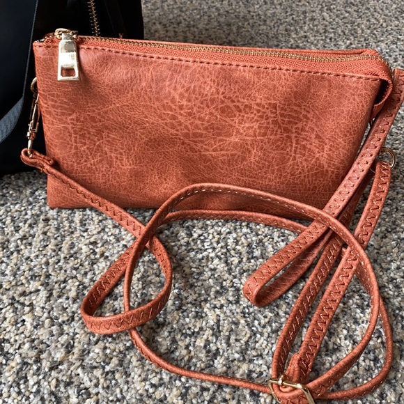 Handbag Bundle - Picture 5 of 6